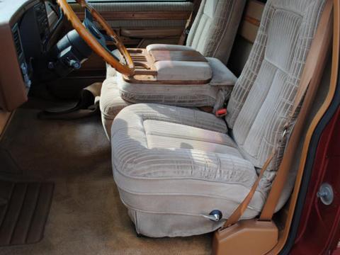 Chevrolet C1500 1990 photo 2