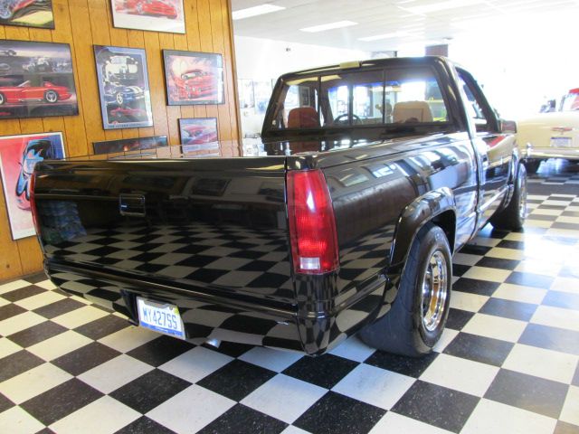 Chevrolet C1500 1990 photo 3