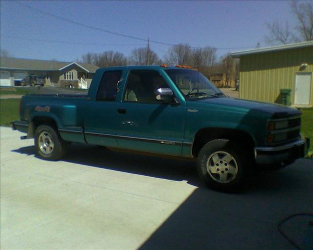 Chevrolet C1500 1993 photo 2