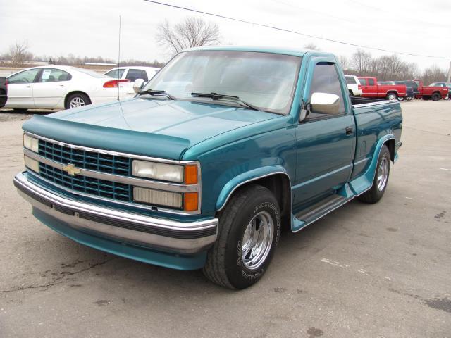 Chevrolet C1500 1993 photo 2