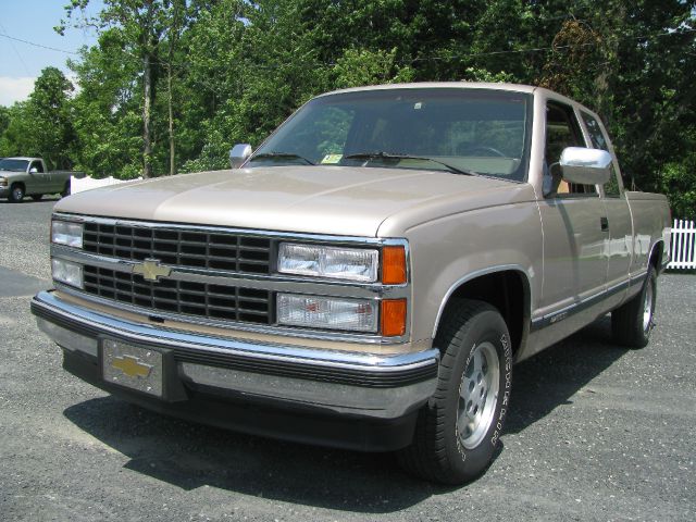 Chevrolet C1500 2500 LS 4WD Pickup Truck