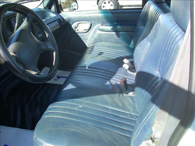 Chevrolet C1500 1995 photo 2