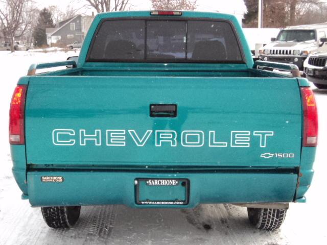 Chevrolet C1500 1995 photo 2