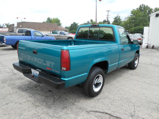 Chevrolet C1500 1995 photo 2