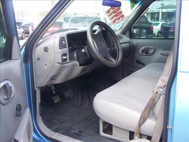 Chevrolet C1500 1996 photo 2
