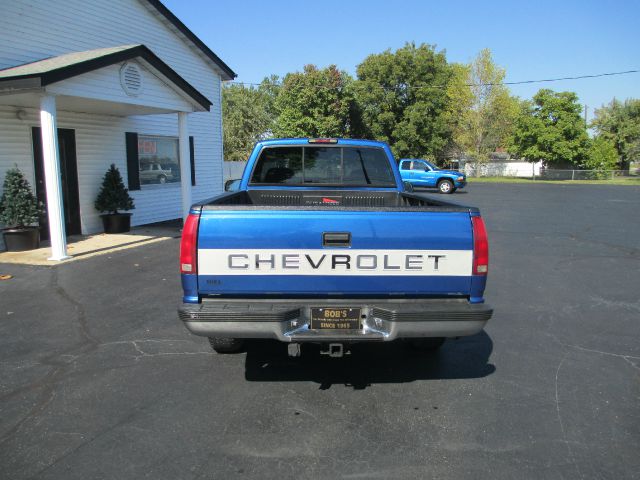 Chevrolet C1500 1997 photo 2
