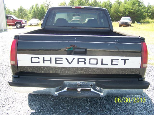 Chevrolet C1500 2500 LS 4WD Pickup Truck