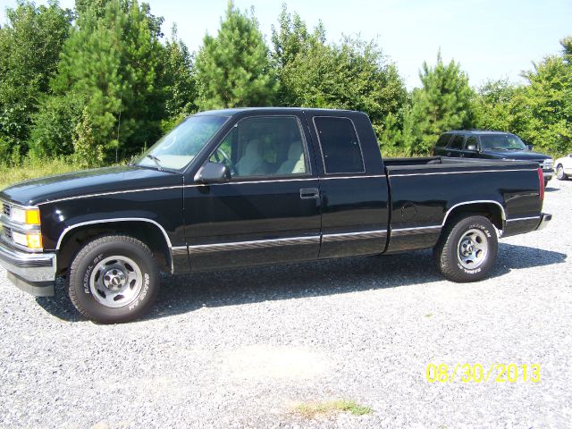 Chevrolet C1500 1997 photo 2