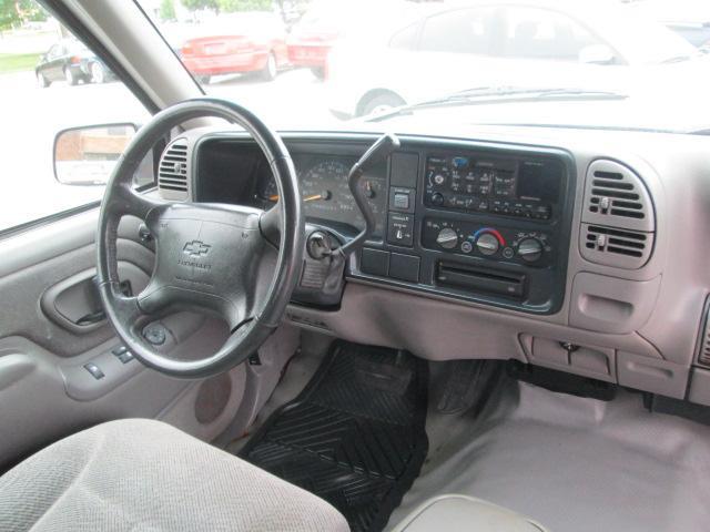 Chevrolet C1500 1997 photo 6