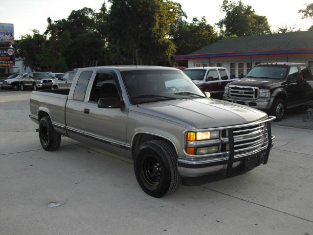 Chevrolet C1500 2500 LS 4WD Pickup Truck
