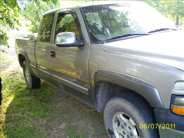 Chevrolet C1500 2000 photo 1