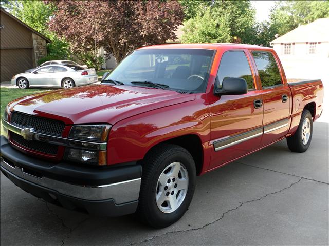 Chevrolet C1500 2004 photo 3