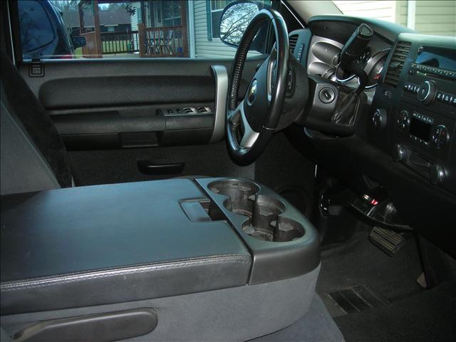 Chevrolet C1500 2008 photo 2