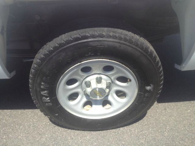 Chevrolet C1500 2009 photo 3