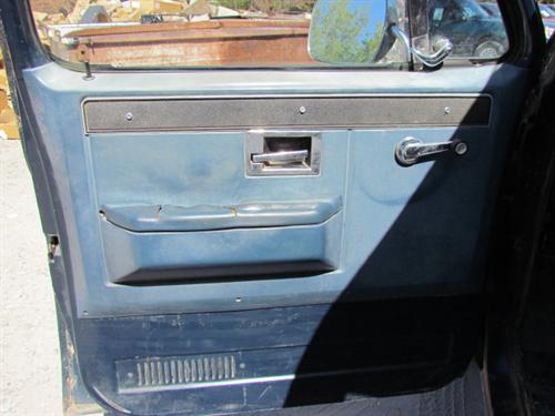 Chevrolet C20 1984 photo 3