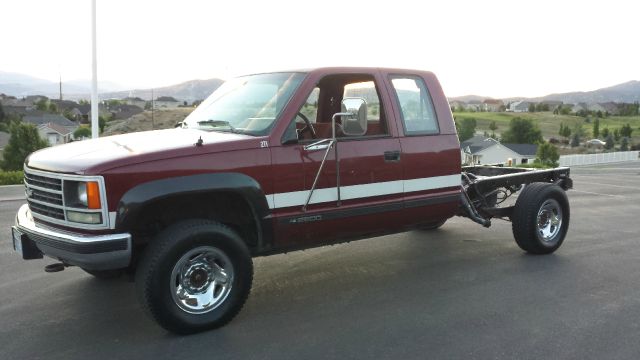 Chevrolet C2500 1989 photo 2