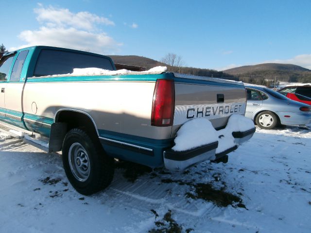 Chevrolet C2500 1993 photo 2
