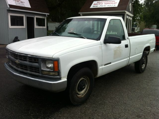 Chevrolet C2500 1998 photo 2