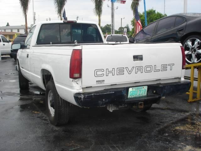 Chevrolet C2500 2000 photo 0