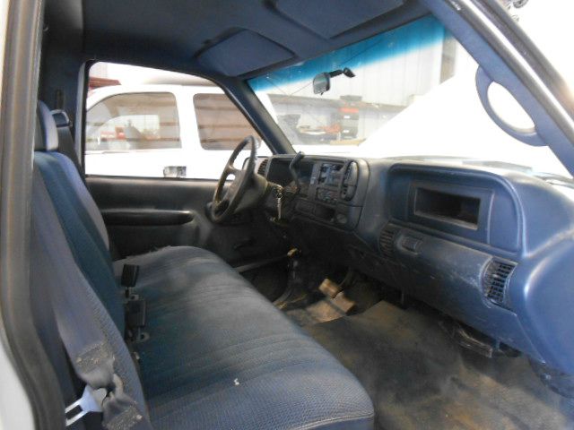 Chevrolet C2500 2000 photo 3