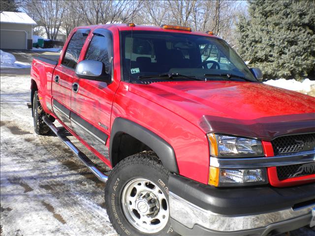 Chevrolet C2500 SLT Leather Cold Package Crew Cab Pickup