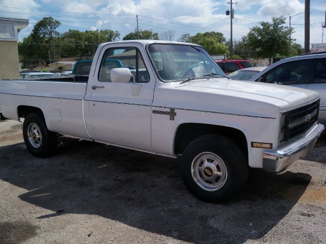 Chevrolet C30 ES 2.4L AUTO Pickup Truck