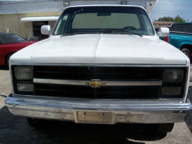 Chevrolet C30 1985 photo 4