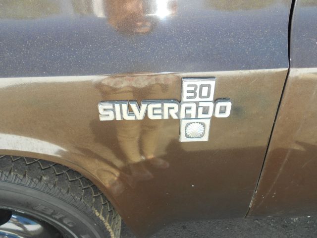 Chevrolet C30 1986 photo 12