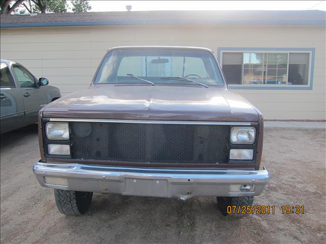 Chevrolet C3500 1982 photo 2