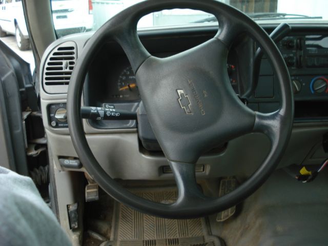 Chevrolet C3500 1997 photo 9