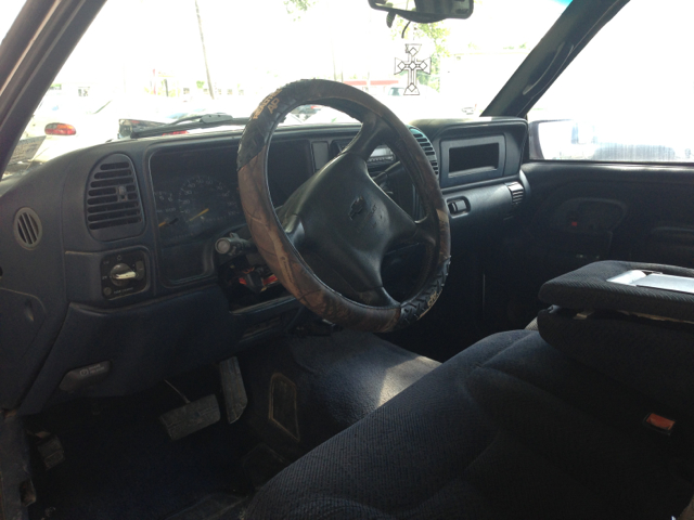 Chevrolet C3500 1998 photo 2