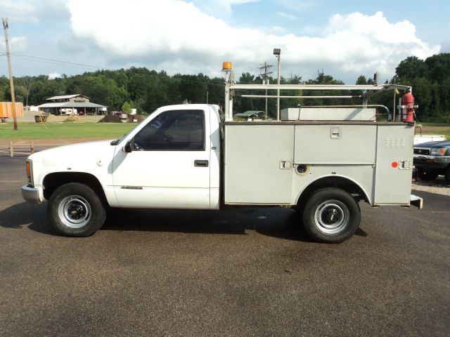 Chevrolet C3500 1999 photo 2