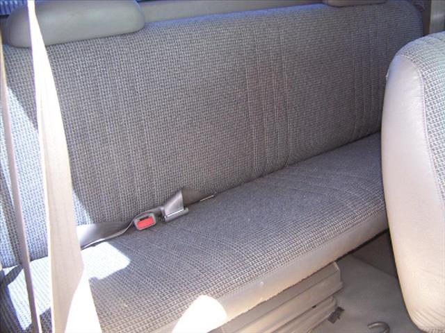 Chevrolet C3500 1999 photo 13