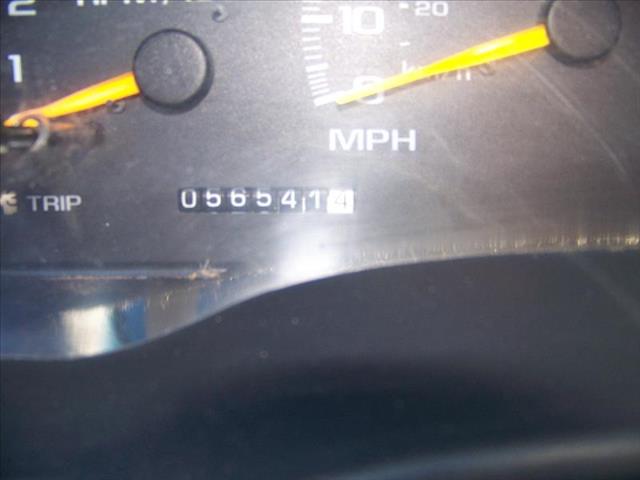 Chevrolet C3500 1999 photo 21