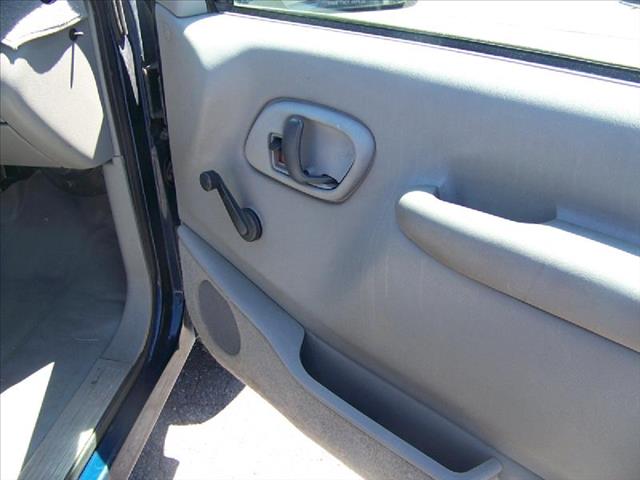 Chevrolet C3500 1999 photo 9