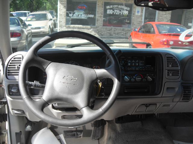 Chevrolet C3500 1999 photo 4