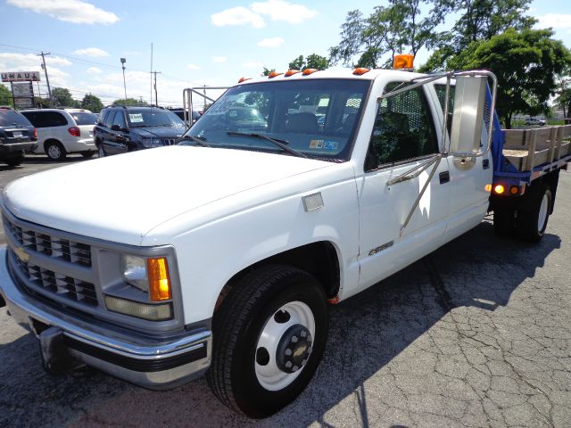 Chevrolet C3500 1999 photo 2