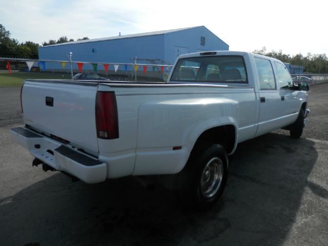 Chevrolet C3500 2000 photo 2
