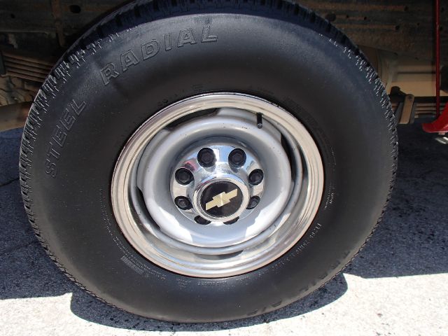 Chevrolet C3500 2000 photo 18