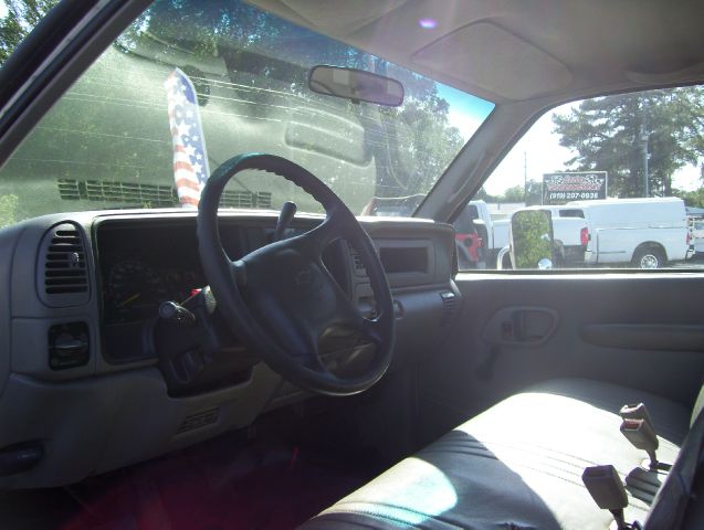 Chevrolet C3500 2000 photo 2