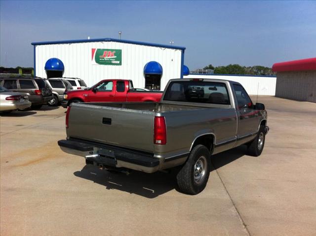 Chevrolet C3500 2000 photo 3