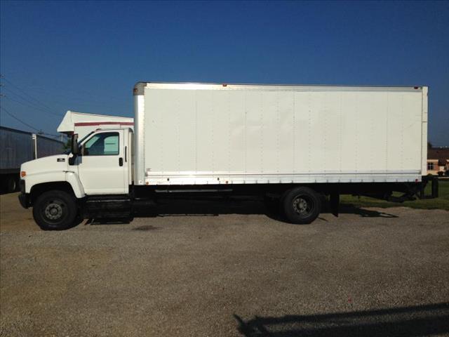 Chevrolet C6500 2004 photo 4