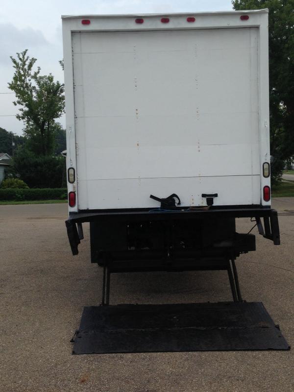 Chevrolet C6500 2005 photo 2