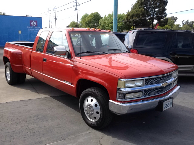 Chevrolet C/K 3500 Series Roadtrek Extended Cab Pickup