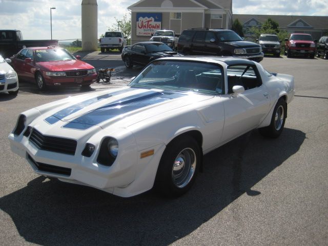 Chevrolet Camaro 1981 photo 4