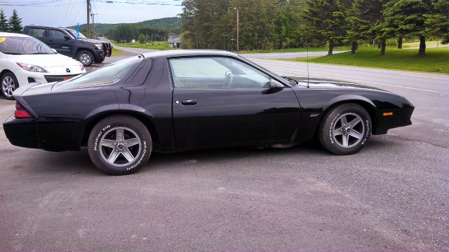 Chevrolet Camaro 1984 photo 3