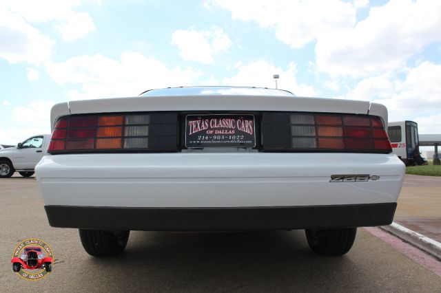 Chevrolet Camaro 1985 photo 1