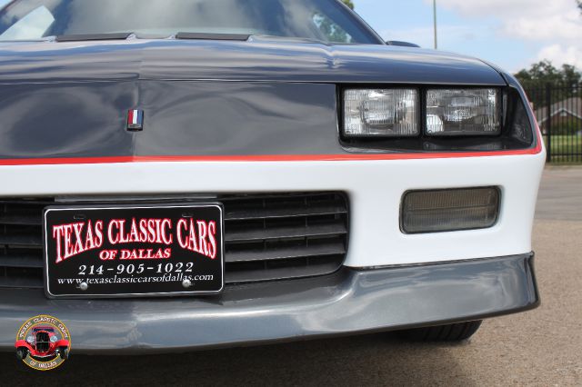 Chevrolet Camaro 1985 photo 2