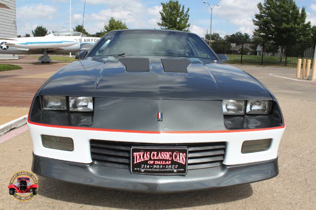 Chevrolet Camaro 1985 photo 3