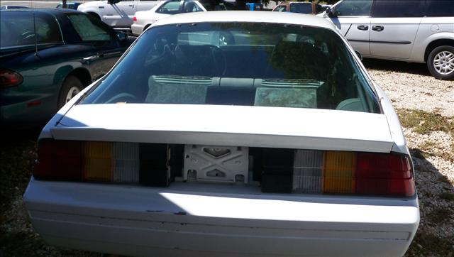 Chevrolet Camaro 1985 photo 3